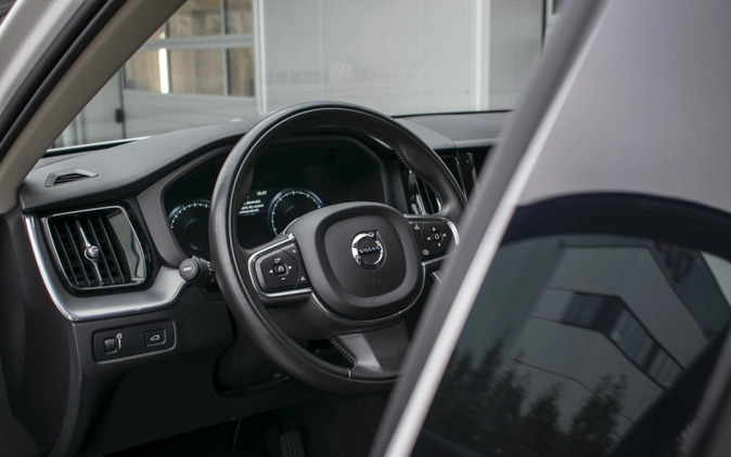 Volvo XC 60 cena 174900 przebieg: 42209, rok produkcji 2021 z Jedlina-Zdrój małe 466
